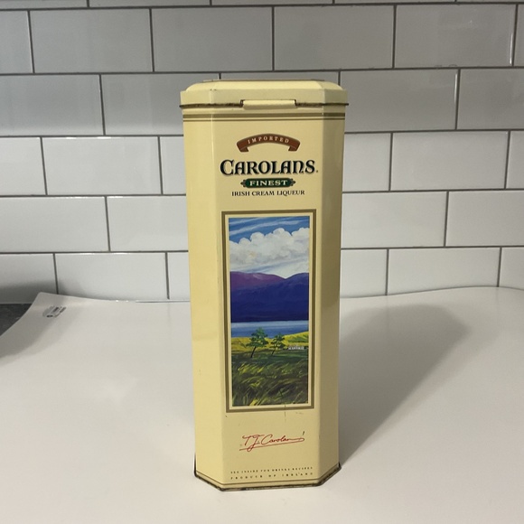 IMPORTED CAROLANS Finest Irish Cream Liqueur Empty Tin Box Container - Picture 4 of 9